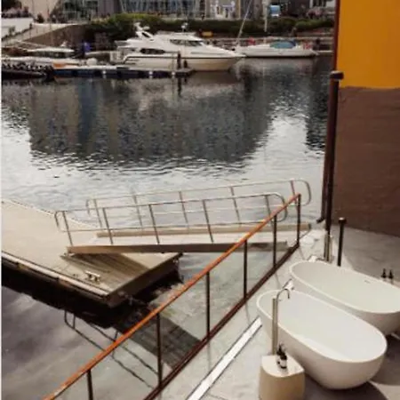 Beautiful Fjord View, High Standard, Fully Equipped