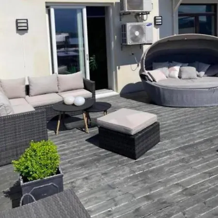 Beautiful Fjord View, High Standard, Fully Equipped 아파트 *